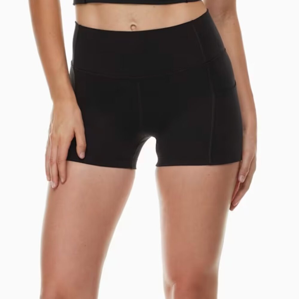 Aritzia: TnaSLICK™ Tennis Mid-Rise 3” Short